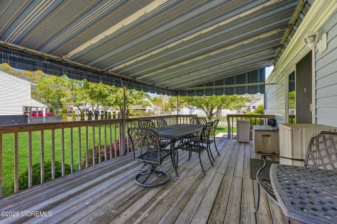 18 Barbara Lane Oakhurst NJ 07755