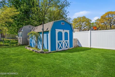 18 Barbara Lane Oakhurst NJ 07755
