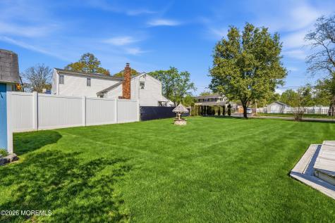 18 Barbara Lane Oakhurst NJ 07755