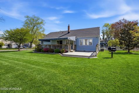 18 Barbara Lane Oakhurst NJ 07755