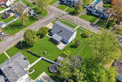 18 Barbara Lane Oakhurst NJ 07755