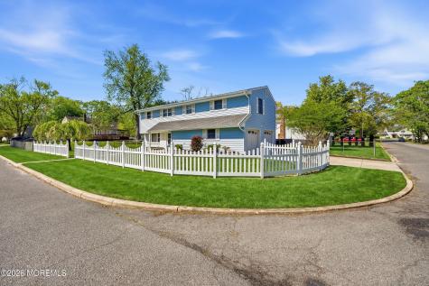 18 Barbara Lane Oakhurst NJ 07755