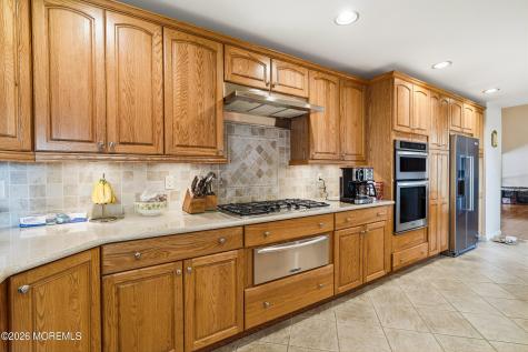 18 Barbara Lane Oakhurst NJ 07755