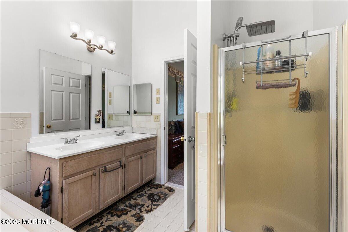 48 Diamond Lane Howell NJ 07731