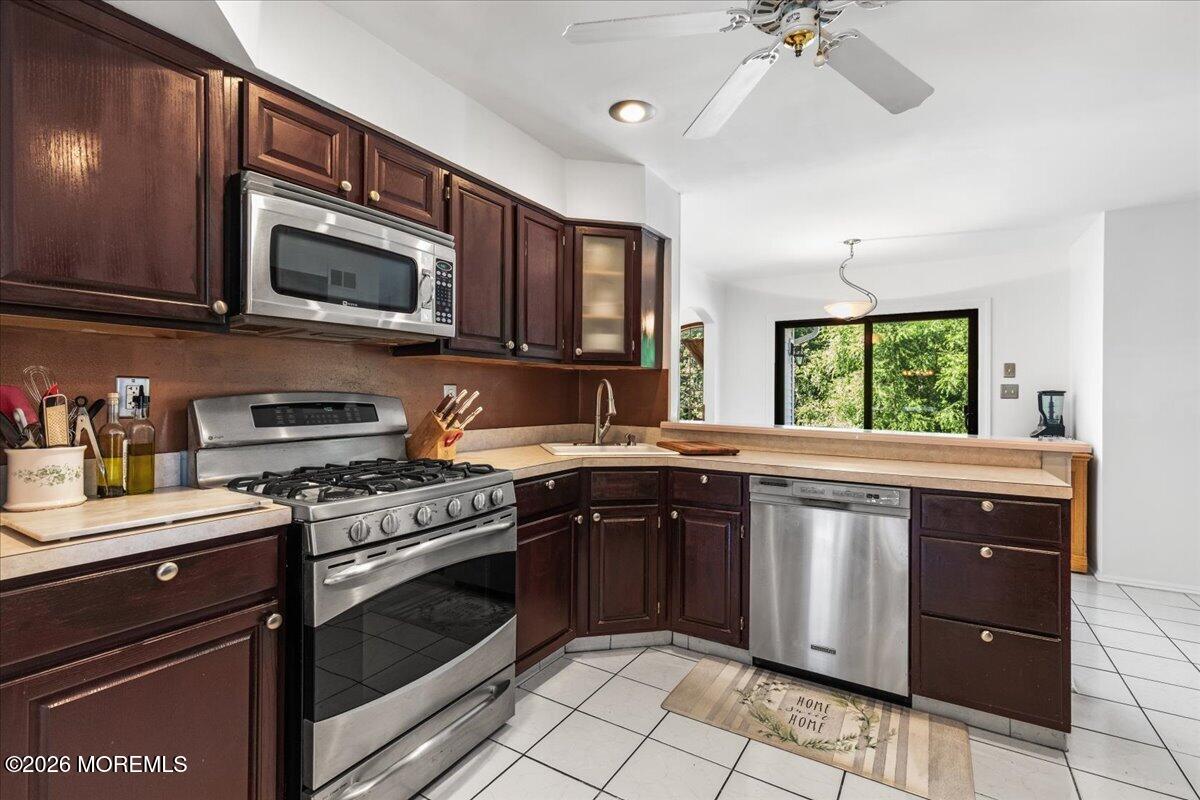 48 Diamond Lane Howell NJ 07731