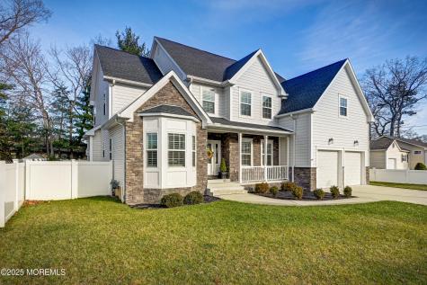 28 Clayton Avenue Monroe NJ 08831
