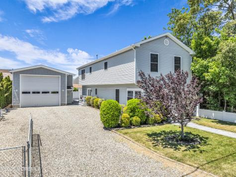 410 Monmouth Avenue Ocean Gate NJ 08740