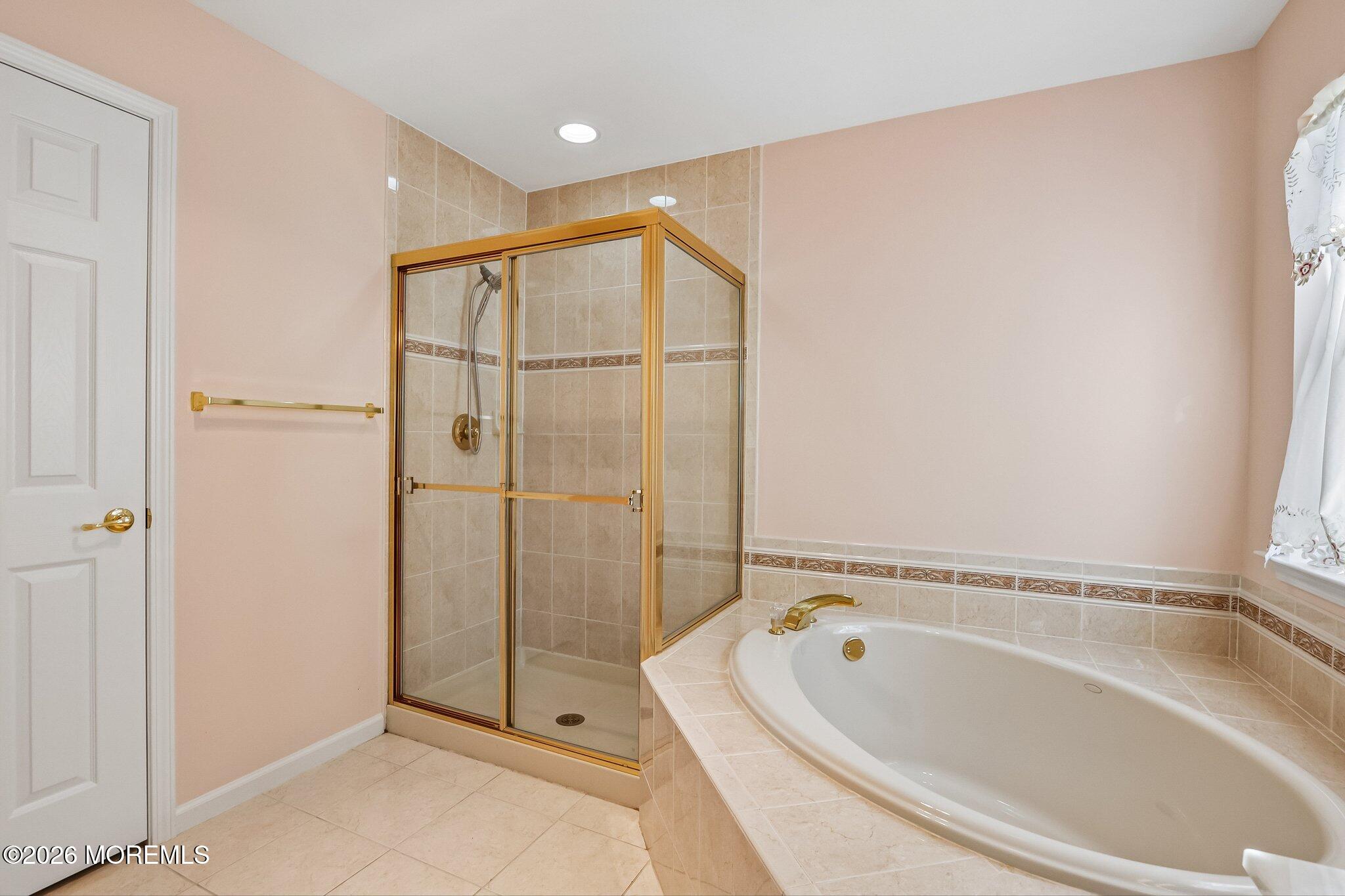 12 Sandhurst Road Lakewood NJ 08701