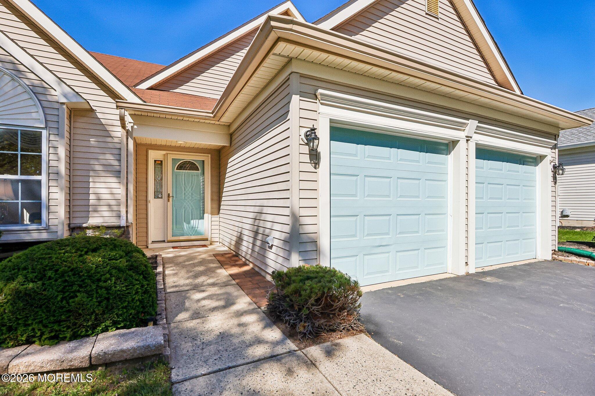 12 Sandhurst Road Lakewood NJ 08701