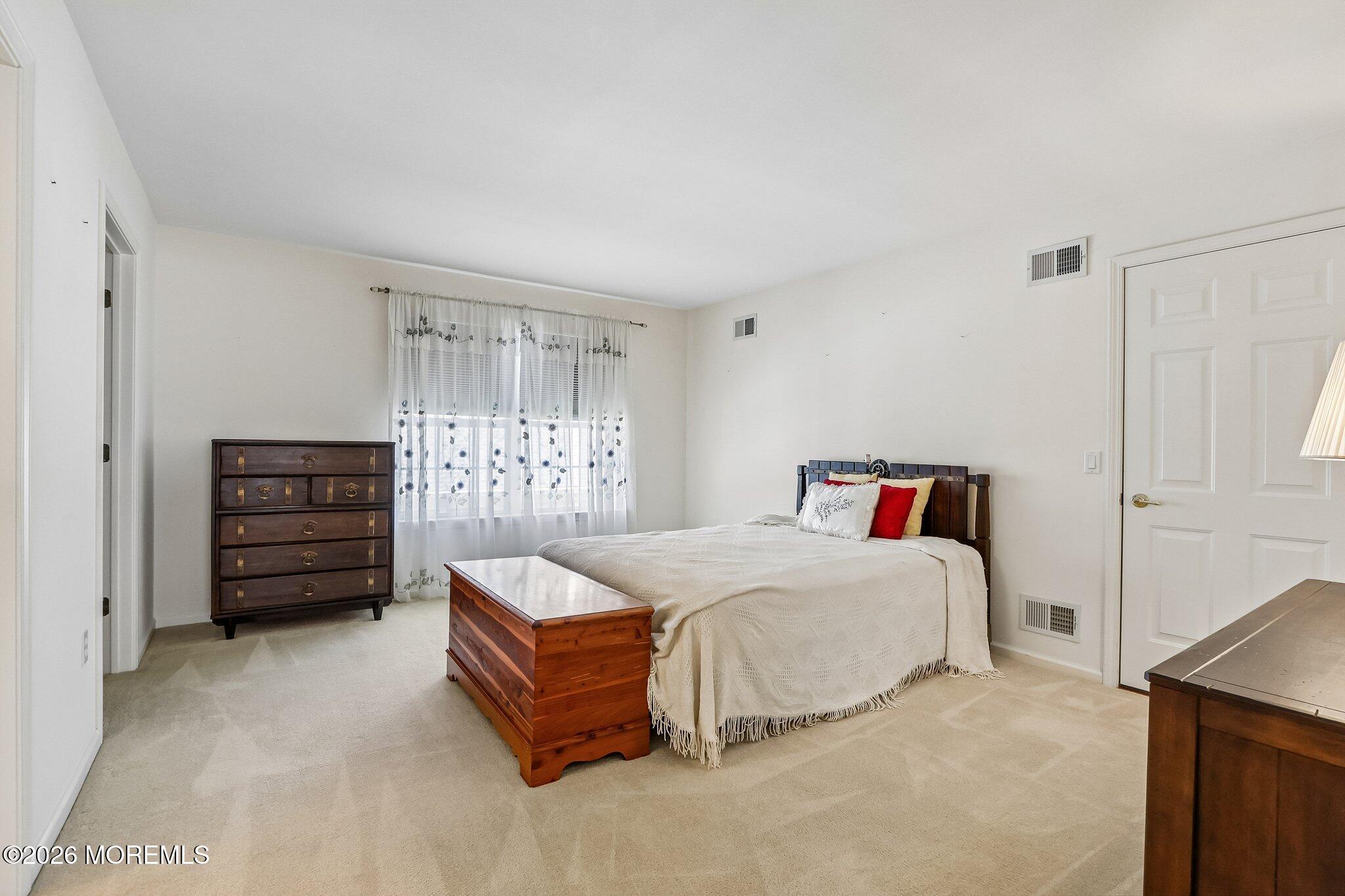12 Sandhurst Road Lakewood NJ 08701