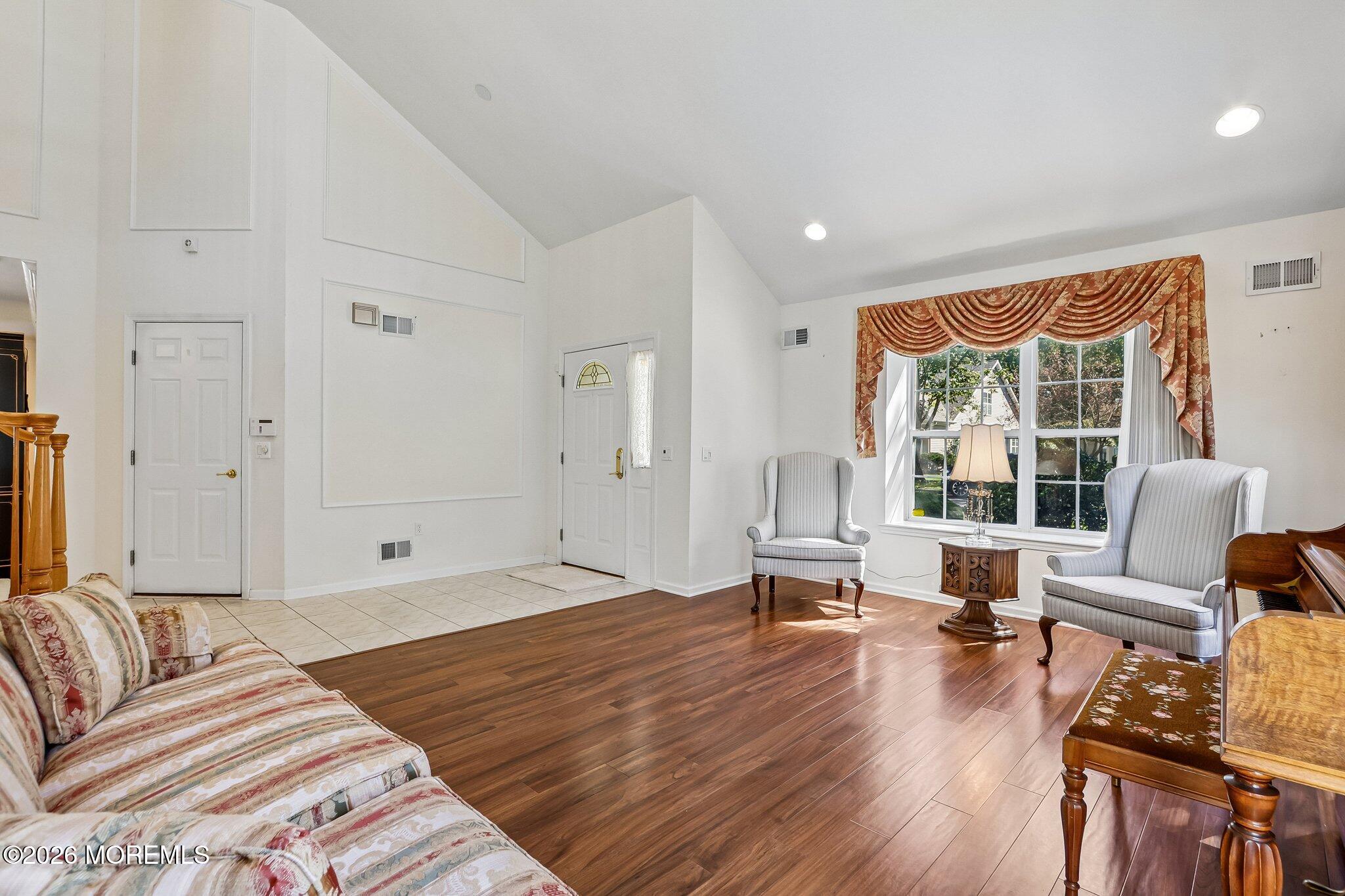 12 Sandhurst Road Lakewood NJ 08701