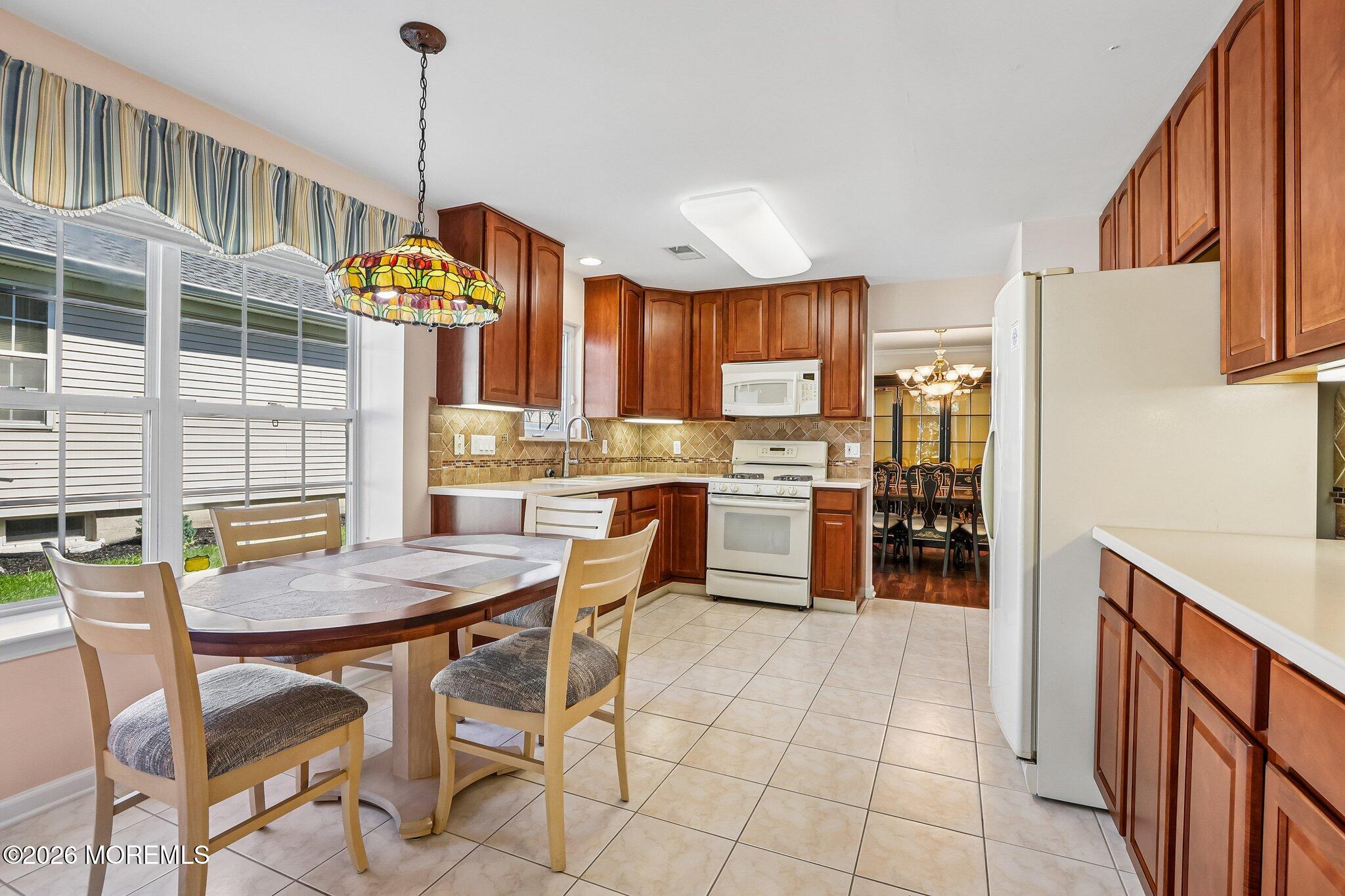 12 Sandhurst Road Lakewood NJ 08701