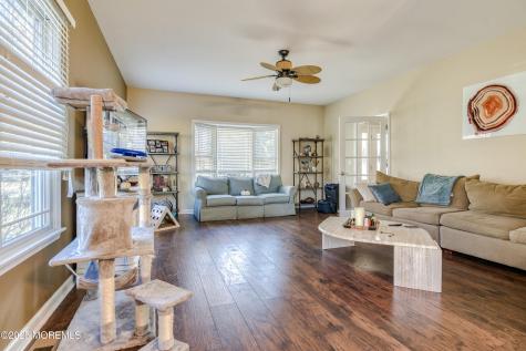 11 Greenbriar Drive Little Egg Harbor NJ 08087