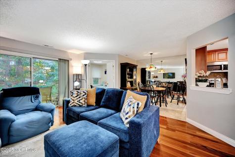 335 Sunshine Court Englishtown NJ 07726