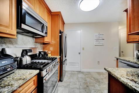 335 Sunshine Court Englishtown NJ 07726