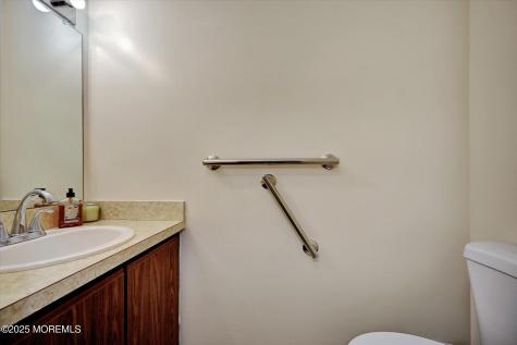 335 Sunshine Court Englishtown NJ 07726