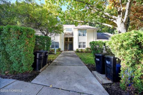 335 Sunshine Court Englishtown NJ 07726