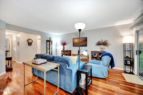 335 Sunshine Court Englishtown NJ 07726