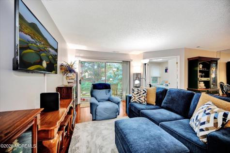 335 Sunshine Court Englishtown NJ 07726