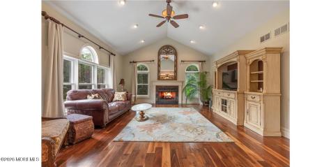 9 Woodmere Road Monroe NJ 08831