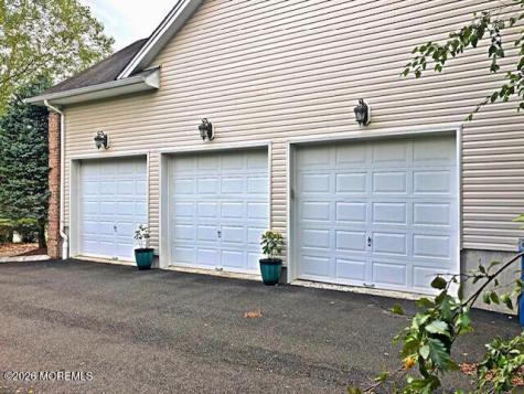 9 Woodmere Road Monroe NJ 08831