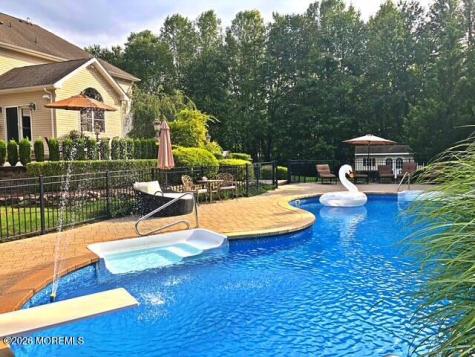 9 Woodmere Road Monroe NJ 08831