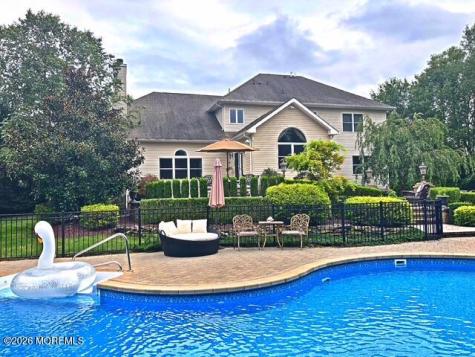 9 Woodmere Road Monroe NJ 08831