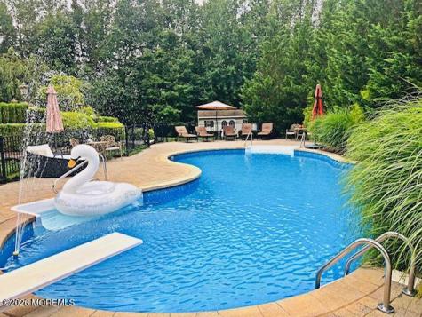 9 Woodmere Road Monroe NJ 08831