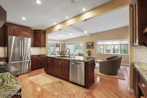 30 Parkview Terrace Lincroft NJ 07738