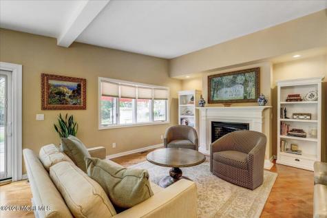 30 Parkview Terrace Lincroft NJ 07738