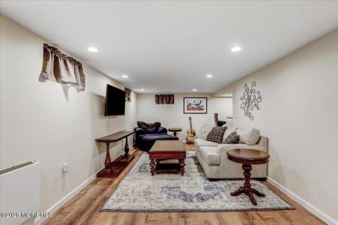 30 Parkview Terrace Lincroft NJ 07738