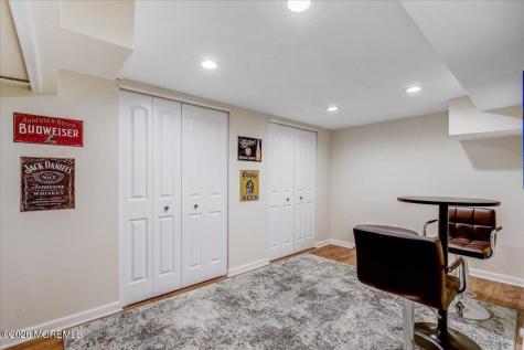 30 Parkview Terrace Lincroft NJ 07738