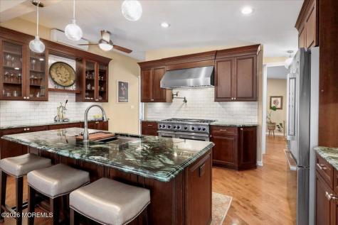 30 Parkview Terrace Lincroft NJ 07738