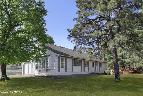 23 Easton Drive Whiting NJ 08759