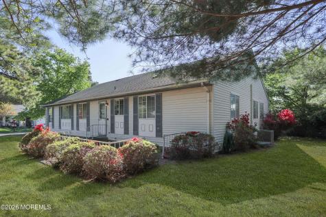 23 Easton Drive Whiting NJ 08759