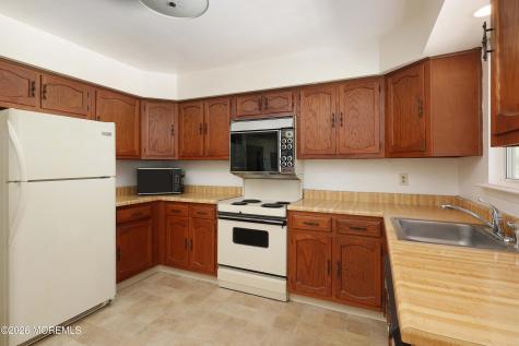 23 Easton Drive Whiting NJ 08759
