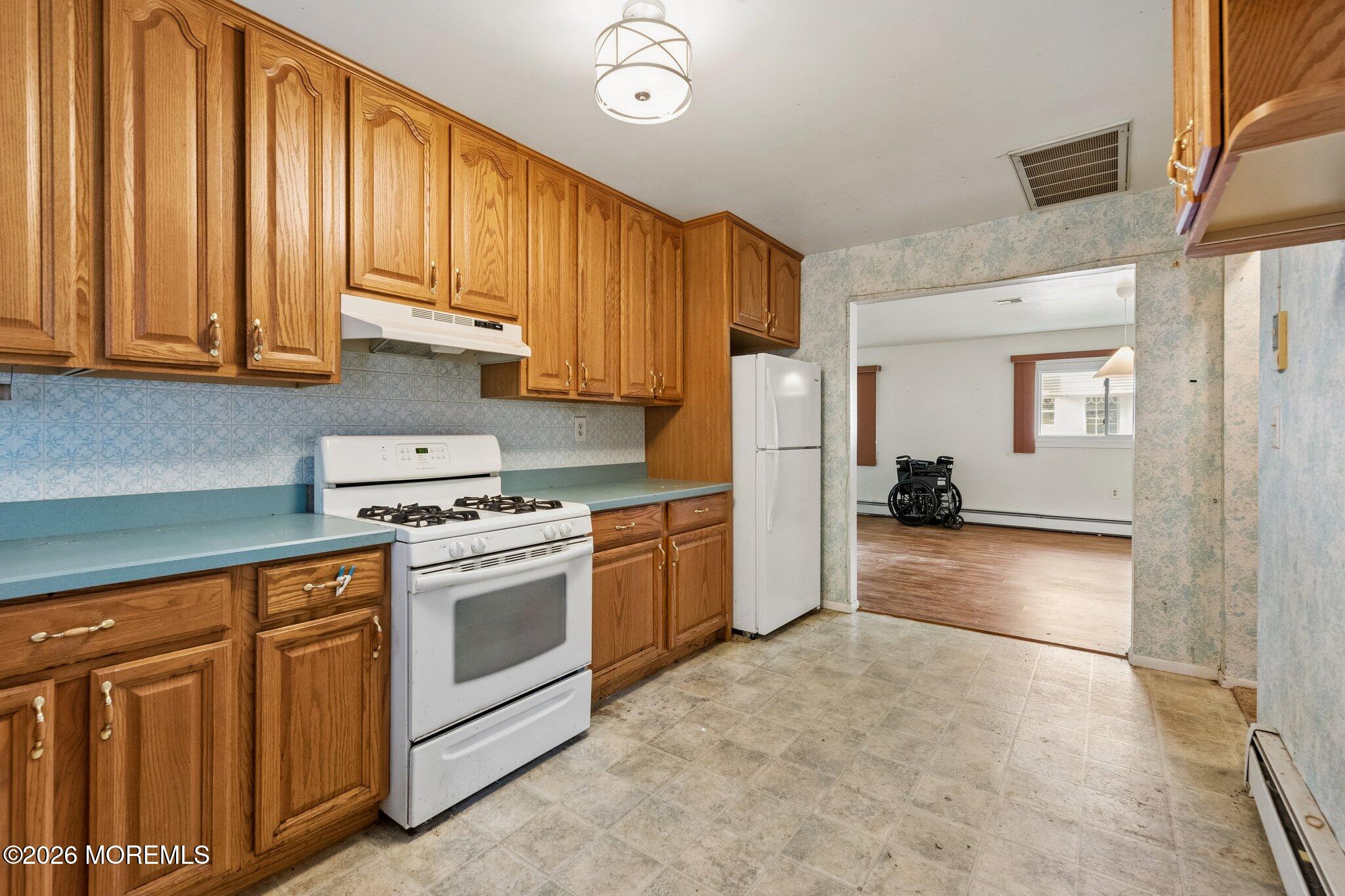 93 Hyannis Street Toms River NJ 08757