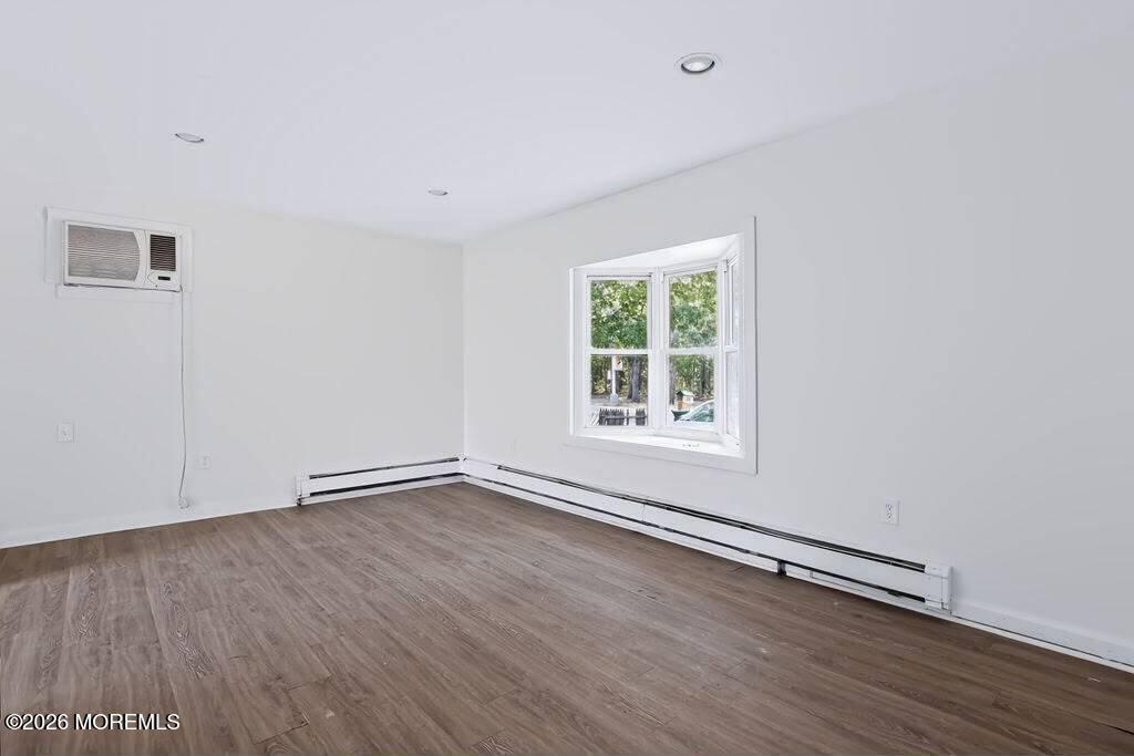 1026 Berkeley Avenue Beachwood NJ 08722