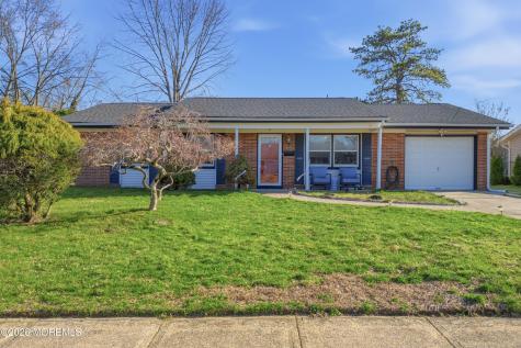 6 Hunterdon Avenue Monroe NJ 08831