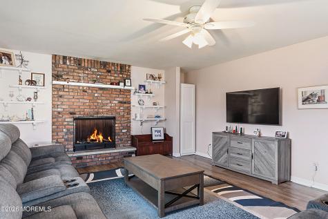 6 Hunterdon Avenue Monroe NJ 08831