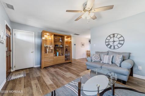 6 Hunterdon Avenue Monroe NJ 08831