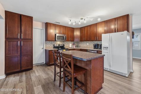 6 Hunterdon Avenue Monroe NJ 08831