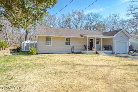 6 Avast Avenue Barnegat NJ 08005