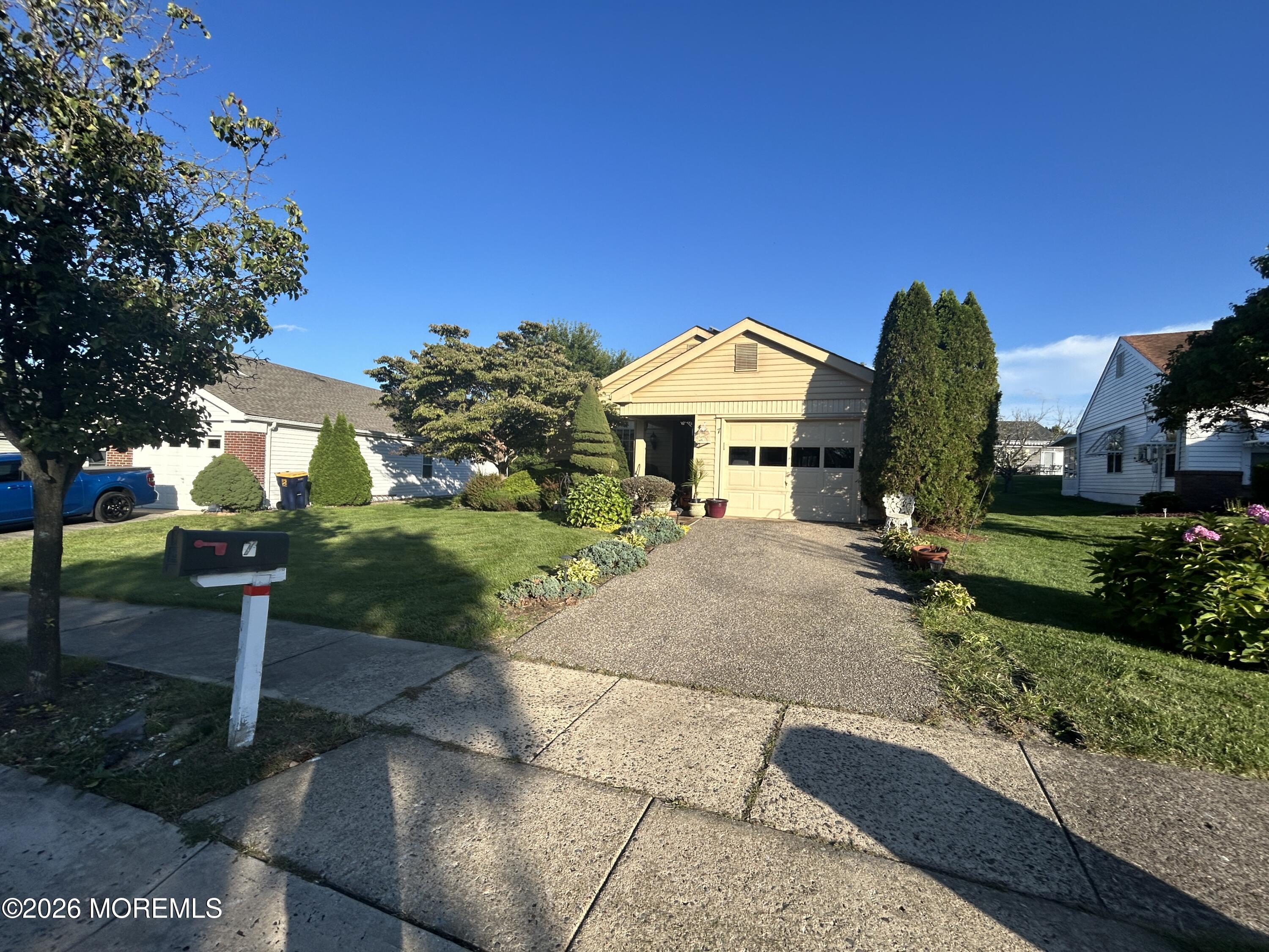 7 Reigate Lane Manchester NJ 08759