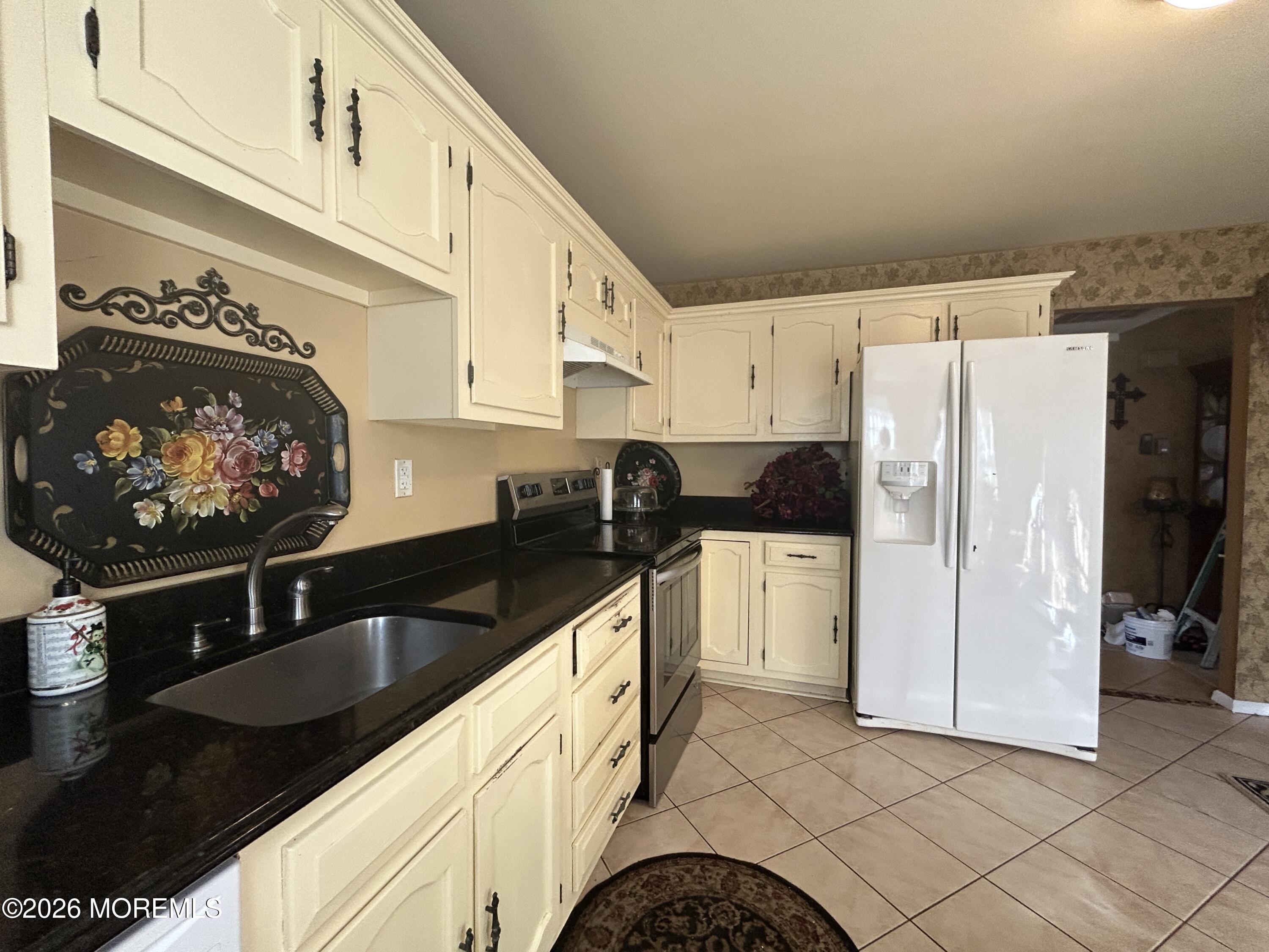7 Reigate Lane Manchester NJ 08759