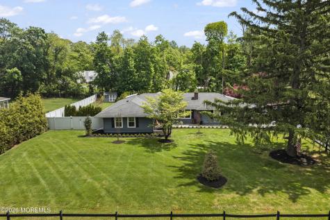 17 Ballantine Road Middletown NJ 07748