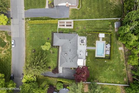 17 Ballantine Road Middletown NJ 07748