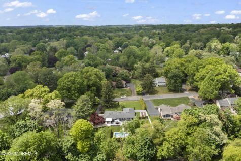 17 Ballantine Road Middletown NJ 07748