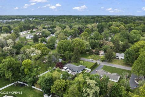 17 Ballantine Road Middletown NJ 07748