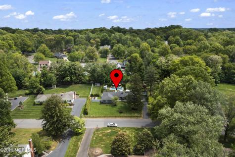 17 Ballantine Road Middletown NJ 07748